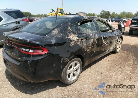 2015 Dodge Dart Sxt z USA, uszkodzony, nr VIN 1C3CDFBB8FD226828